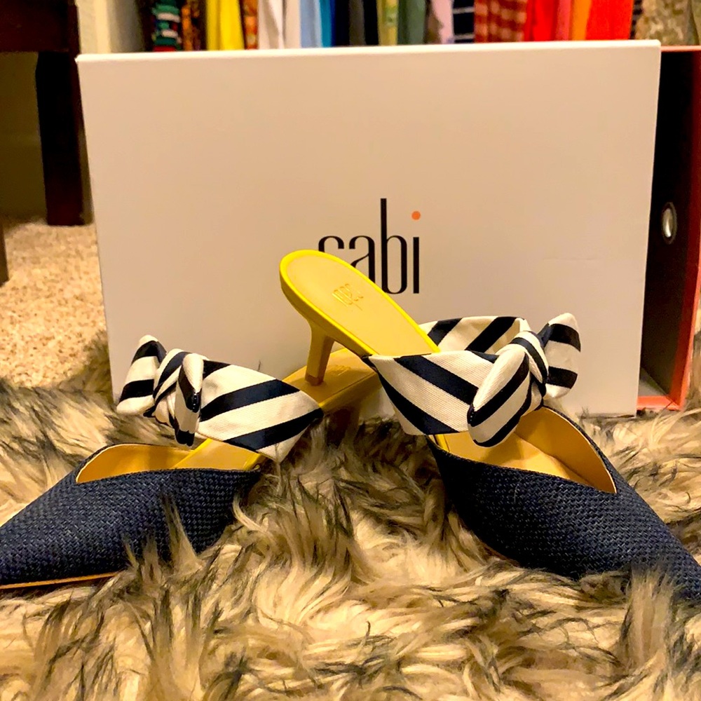 Cabi kitten heel blue/white striped bow size 9